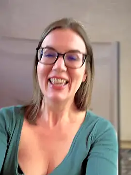 MaiseKnox online show from October 2025 10:53:01 PM