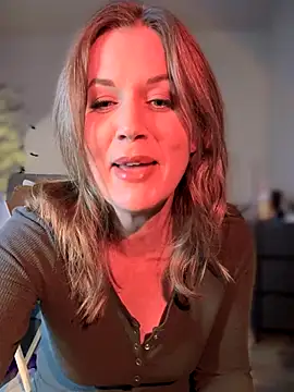 Snapshot of MaiseKnox chatting on September 2025 11:16:01 PM MaiseKnox online show from September 2025 11:16:01 PM