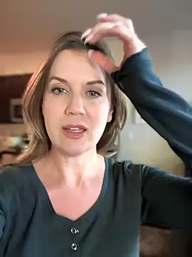 Snapshot of MaiseKnox chatting on October 2025 10:24:02 PM MaiseKnox online show from October 2025 10:24:02 PM