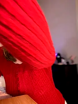 MaiseKnox online show from December 2025 04:41:02 PM