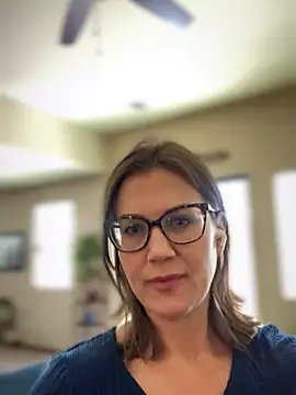 MaiseKnox online show from May 2026 06:12:01 PM