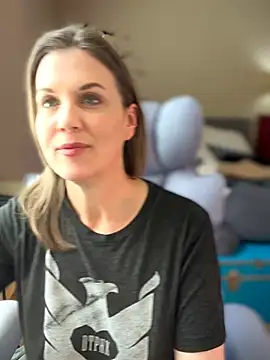 MaiseKnox online show from April 2026 05:38:01 PM