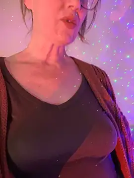 Snapshot of MaiseKnox chatting on January 2025 11:12:02 PM MaiseKnox online show from January 2025 11:12:02 PM