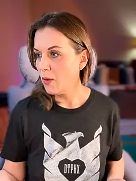 MaiseKnox online show from March 2026 11:01:02 PM