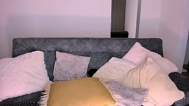 Snapshot of angiebutt chatting on November 2025 10:40:02 AM angiebutt online show from November 2025 10:40:02 AM