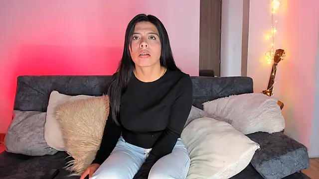 Snapshot of angiebutt chatting on January 2026 02:26:01 AM angiebutt online show from January 2026 02:26:01 AM