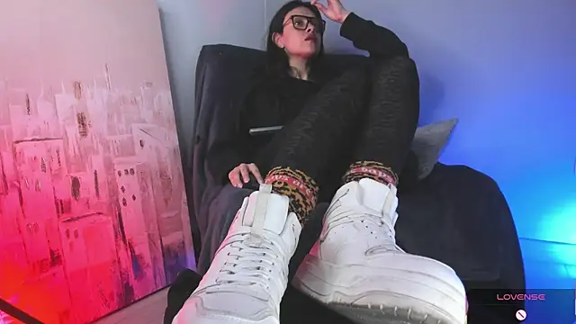 Snapshot of veronicafalcon chatting on September 2025 10:20:01 PM veronicafalcon online show from September 2025 10:20:01 PM