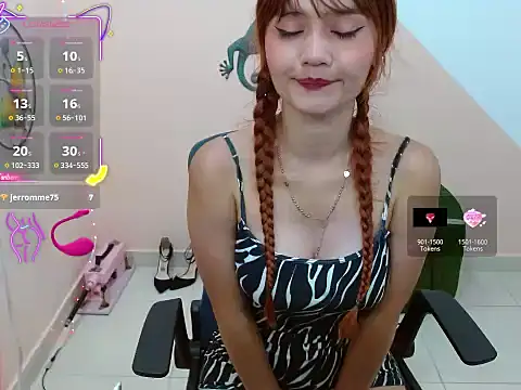 miss tinnymafe online show from September 2025 09:21:02 PM