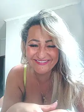 Snapshot of vivifernades chatting on January 2026 11:15:02 AM vivifernades online show from January 2026 11:15:02 AM