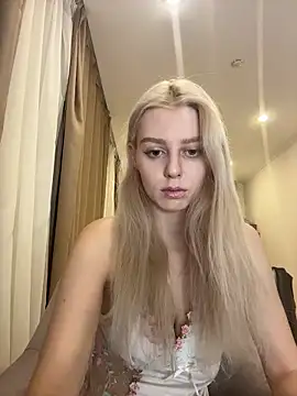 AnikaBest online show from November 2025 08:03:01 PM