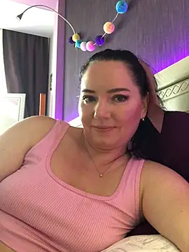 Snapshot of HotMilfMargo chatting on February 2025 11:05:01 AM HotMilfMargo online show from February 2025 11:05:01 AM