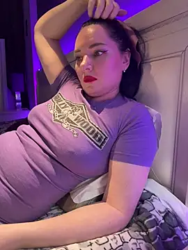 Snapshot of HotMilfMargo chatting on February 2025 04:50:01 PM HotMilfMargo online show from February 2025 04:50:01 PM