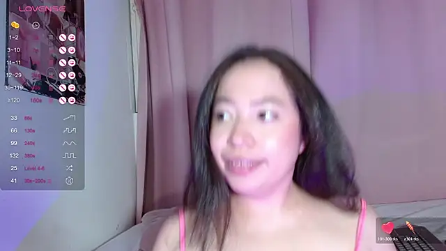 LolaLushme online show from April 2026 10:48:02 PM