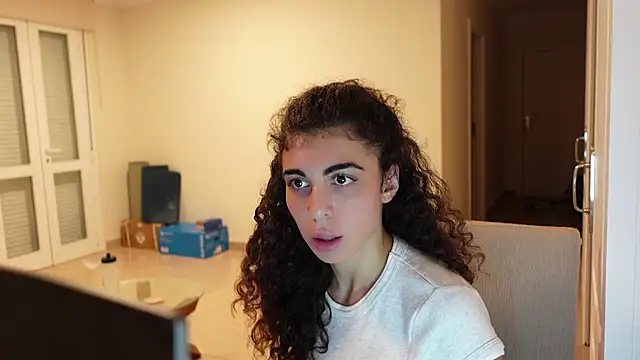 lady ana  online show from November 2025 09:04:01 PM