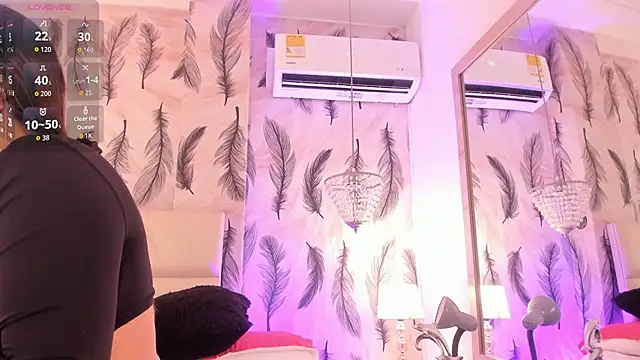 Snapshot of Vivi_prinncess chatting on October 2025 03:13:02 PM Vivi prinncess online show from October 2025 03:13:02 PM