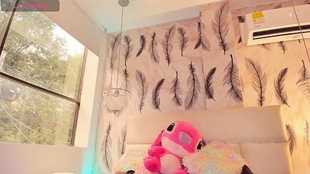 Vivi prinncess online show from February 2026 09:50:02 PM