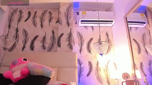 Vivi prinncess online show from October 2025 10:32:02 PM