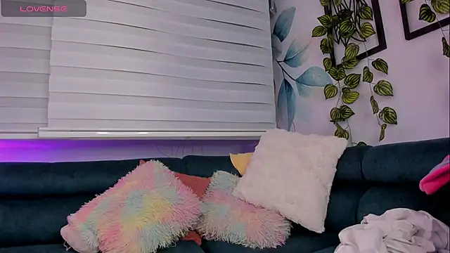 Vivi prinncess online show from May 2026 12:49:01 AM