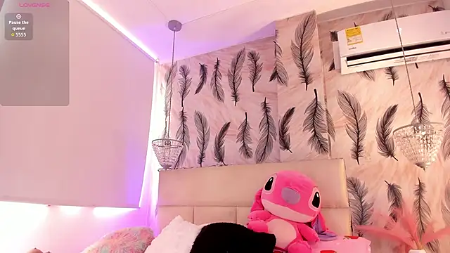 Vivi prinncess online show from October 2025 05:09:02 PM