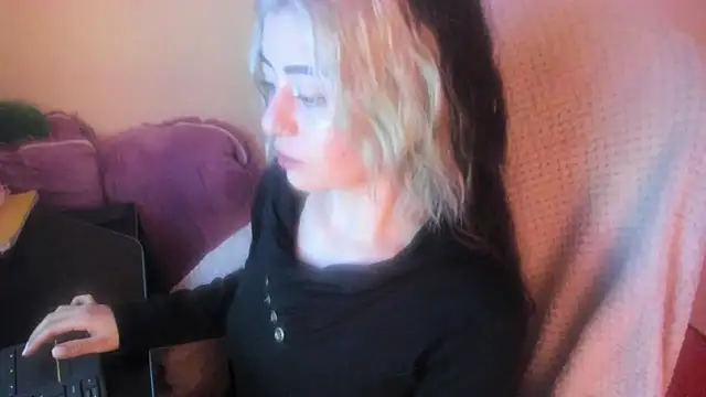 Snapshot of Sammysammy_ chatting on June 2026 09:03:01 AM Sammysammy online show from June 2026 09:03:01 AM