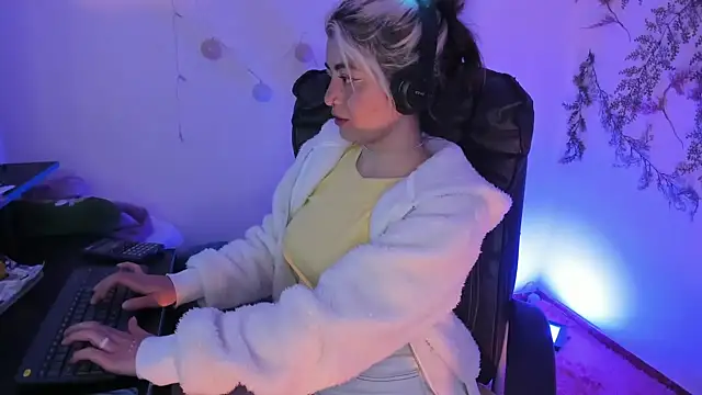 Sammysammy  online show from February 2025 04:14:02 AM