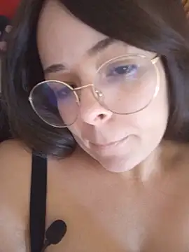 Snapshot of NinaSweet2 chatting on May 2026 04:46:01 PM NinaSweet2 online show from May 2026 04:46:01 PM
