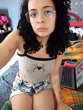 Snapshot of NinaSweet2 chatting on September 2025 03:30:02 PM NinaSweet2 online show from September 2025 03:30:02 PM