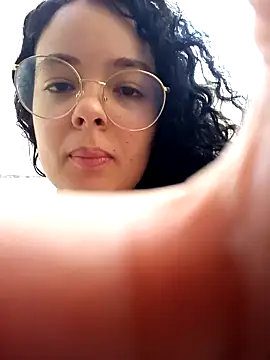 Snapshot of NinaSweet2 chatting on January 2025 05:20:01 PM NinaSweet2 online show from January 2025 05:20:01 PM