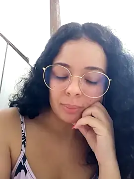 Snapshot of NinaSweet2 chatting on February 2025 07:32:02 PM NinaSweet2 online show from February 2025 07:32:02 PM