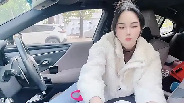 Snapshot of orla2021 chatting on December 2024 12:44:02 AM orla2021 online show from December 2024 12:44:02 AM