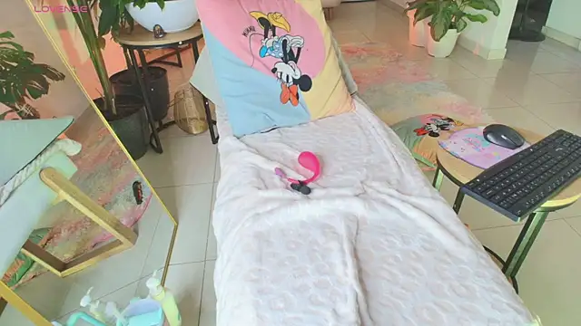 Snapshot of erotik_lady chatting on September 2025 04:37:01 AM erotik lady online show from September 2025 04:37:01 AM