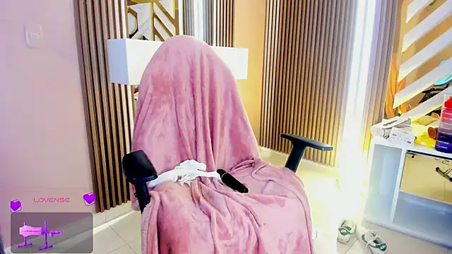 Snapshot of erotik_lady chatting on March 2025 07:59:01 PM erotik lady online show from March 2025 07:59:01 PM