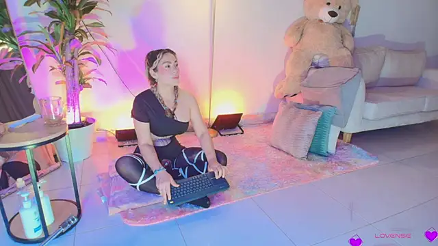 erotik lady online show from May 2026 03:34:01 AM
