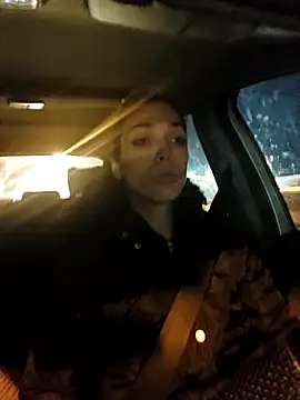 JoLeNe27 online show from April 2026 05:41:02 PM