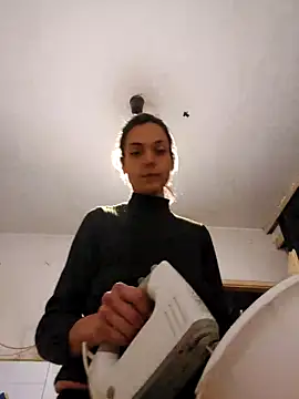 JoLeNe27 online show from April 2026 06:03:01 PM