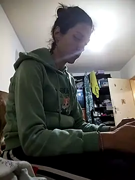 JoLeNe27 online show from October 2025 05:15:01 PM