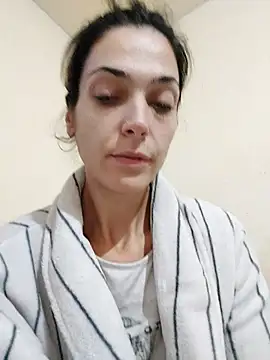 JoLeNe27 online show from October 2025 03:25:01 PM