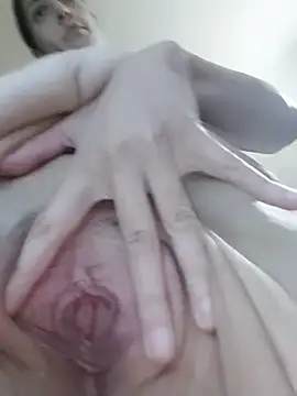 JoLeNe27 online show from November 2025 04:24:01 AM