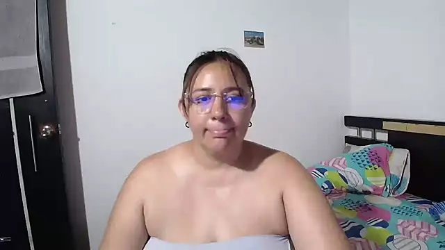 sexxy ticki online show from September 2025 10:24:02 PM