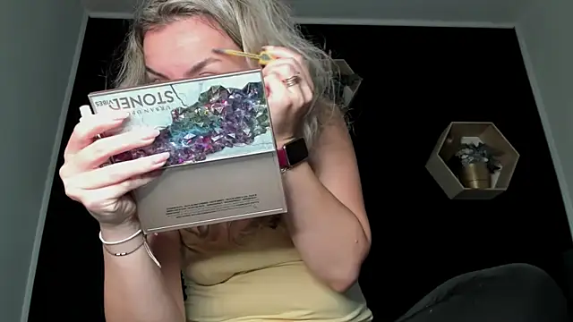 Snapshot of Alesys69 chatting on November 2025 02:27:01 AM Alesys69 online show from November 2025 02:27:01 AM