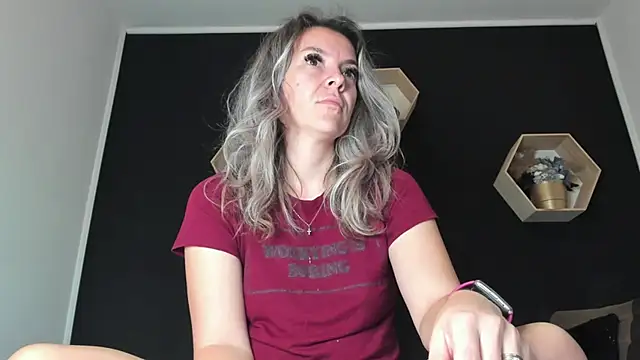 Snapshot of Alesys69 chatting on September 2025 10:05:02 PM Alesys69 online show from September 2025 10:05:02 PM