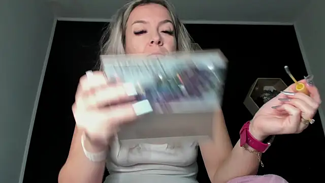 Snapshot of Alesys69 chatting on December 2025 10:20:01 PM Alesys69 online show from December 2025 10:20:01 PM