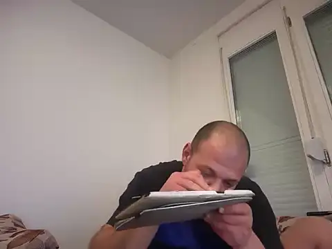 Flakka95 online show from April 2026 09:50:01 PM