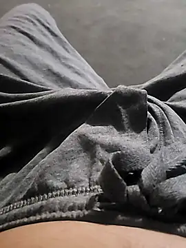 Horny4oldermen93 online show from January 2026 04:00:01 PM