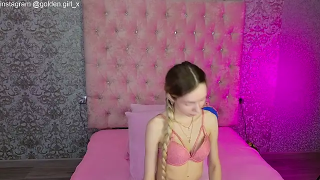 Akilla Queen online show from April 2026 02:02:02 AM