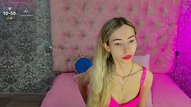 Akilla Queen online show from July 2026 01:50:02 AM