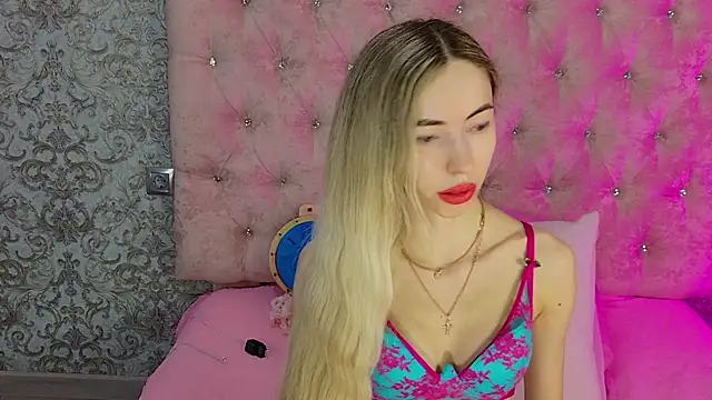Akilla Queen online show from July 2026 01:49:02 AM