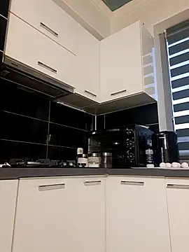 charrlote love online show from November 2025 02:39:02 PM