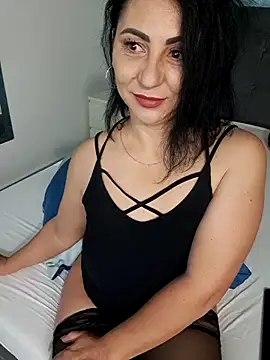 Snapshot of charrlote_love chatting on June 2026 03:03:02 AM charrlote love online show from June 2026 03:03:02 AM