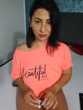 Snapshot of charrlote_love chatting on July 2026 02:03:02 PM charrlote love online show from July 2026 02:03:02 PM